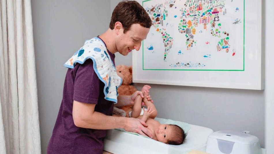 Facebook CEO Mark Zuckerberg changes diapers, posts daddy pics