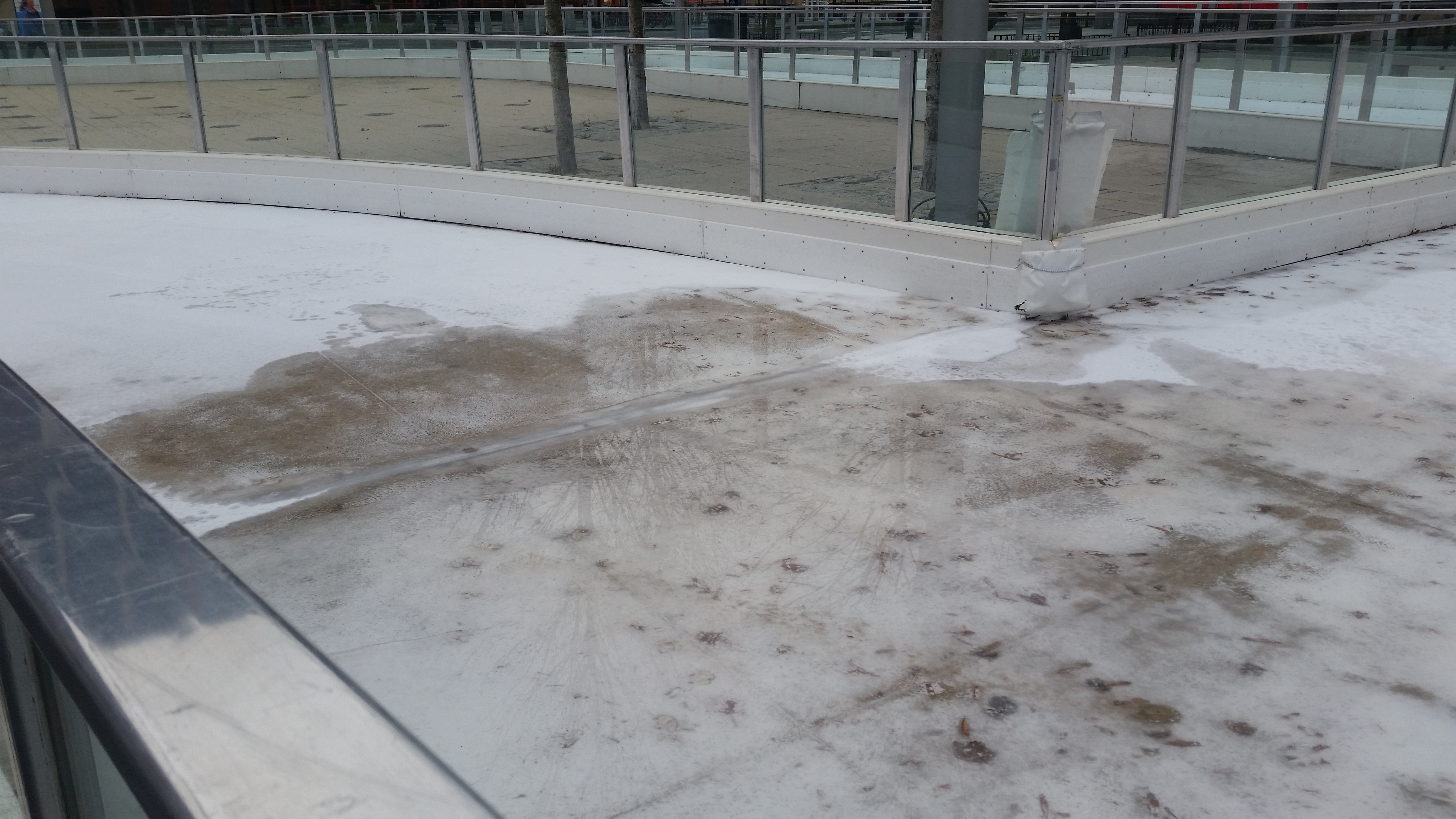 Ice melt at D.C. rink leaves skaters longing for colder winter