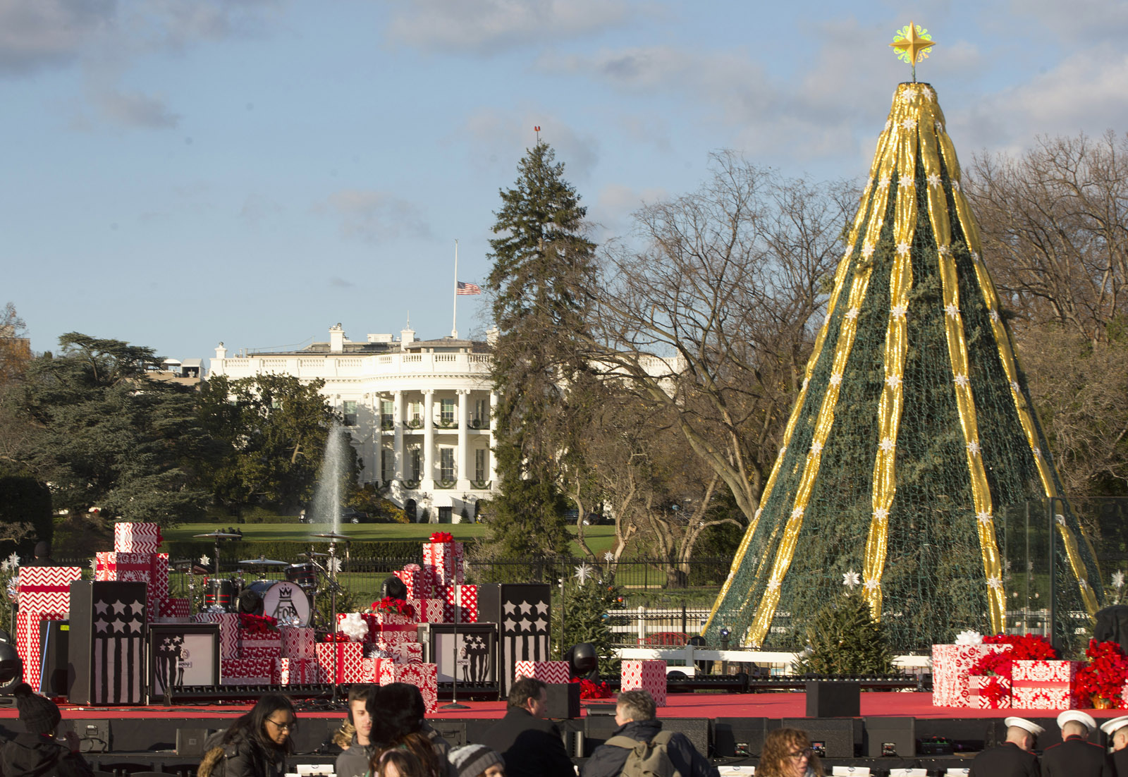 National Christmas Tree Lighting Ceremony brings holiday cheer, traffic disruptions
