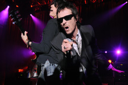 ** FILE ** Scott Weiland, right, and Dean DeLeo of Stone Temple Pilots perform at a special private performance in Los Angeles, April 7, 2008. The band announced that they will be reuniting and will launch their first national tour in almost eight years. (AP Photo/Chris Pizzello)