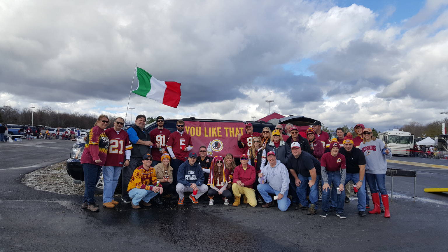 Tailgaters prepare for the Washington Redskins-Green Bay Packers game on Sunday, Jan. 10, 2016 at FedEx Field in Landover, Maryland. (WTOP/Ben Raby)