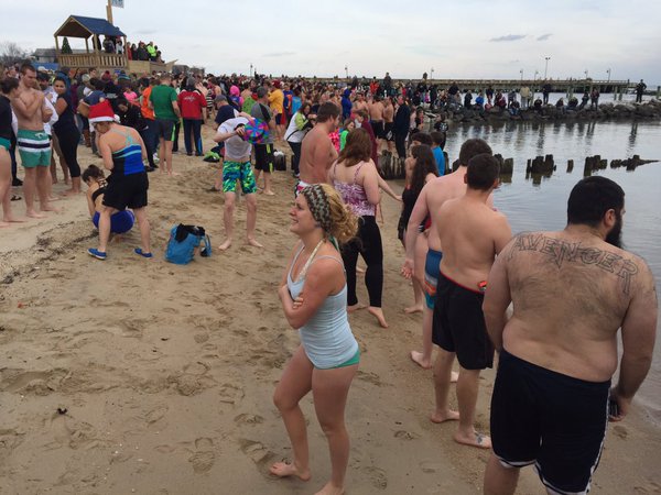 Maryland town celebrates New Year’s with polar bear plunge