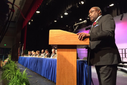 During the ceremony, outgoing four-term Mayor Bill Euille delivered some parting words. (WTOP/Michelle Basch)