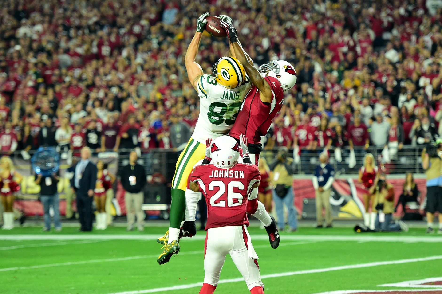GLENDALE, AZ - JANUARY 16:  Wide receiver Jeff Janis #83 of the Green Bay Packers catches a 41-yard touchdown on the final play of regulation against cornerback Patrick Peterson #21 of the Arizona Cardinals in the NFC Divisional Playoff Game at University of Phoenix Stadium on January 16, 2016 in Glendale, Arizona.  (Photo by Harry How/Getty Images)