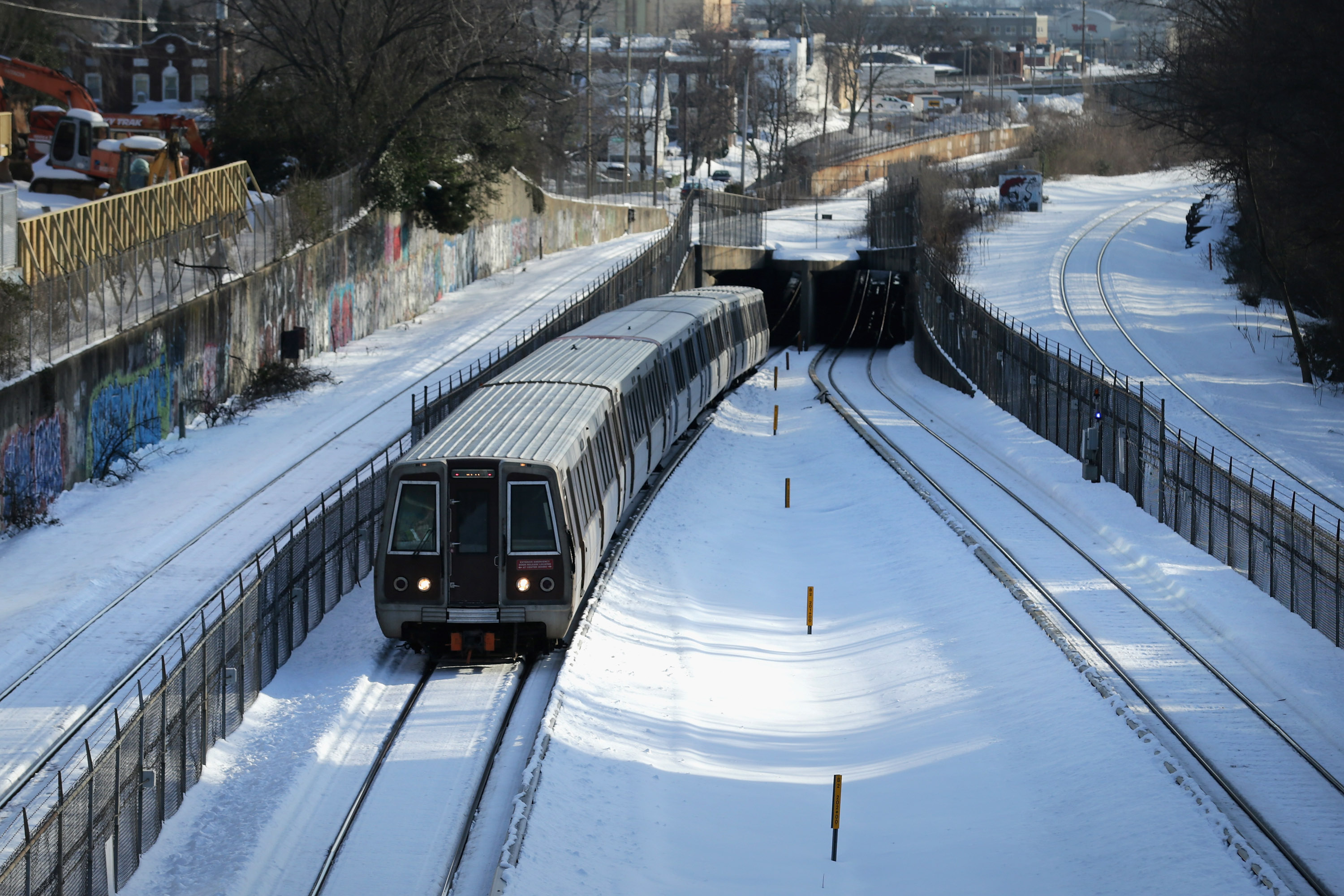 Metro set to OK free fares during blizzard, after WTOP questions