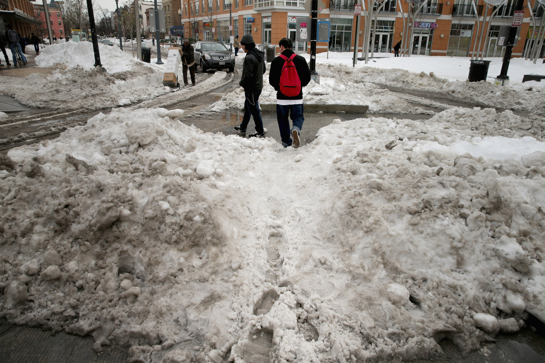 Blizzard aftermath: Keep on digging - WTOP News