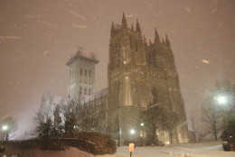 Snow swirls around the National Cathedral as Winter Storm Jonas settles in over the D.C. area. (WTOP/Dana Gooley)