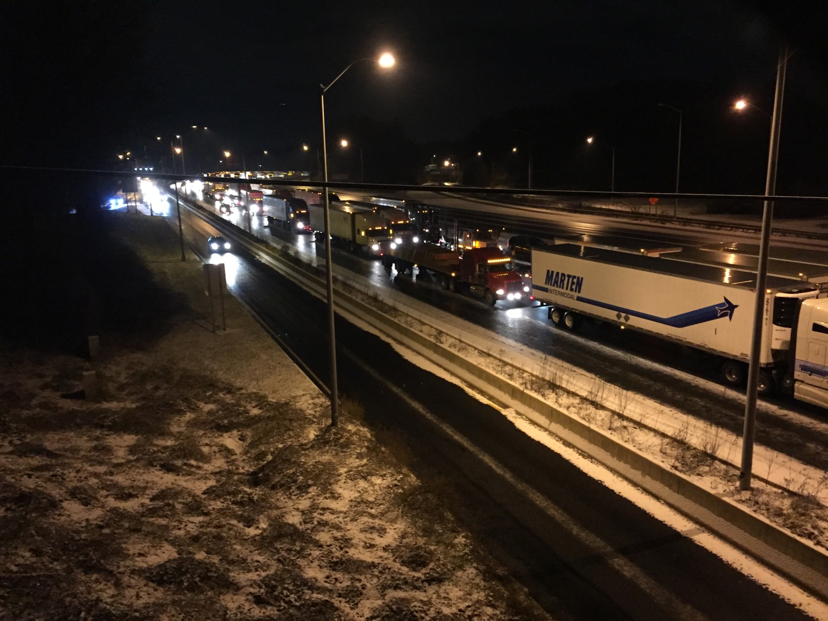 The Inner Loop is seen early Thursday, Jan. 21, 2016 at River Road. (WTOP/Mike Jakaitis)