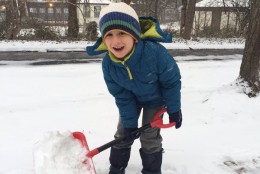 Twitter user Melissa Glidden Tye reminders neighbors to shovel early and often as snow begins to accumulate in the D.C.-metro region on Friday, Jan. 22, 2016. (From Melissa Glidden Tye via Twitter)