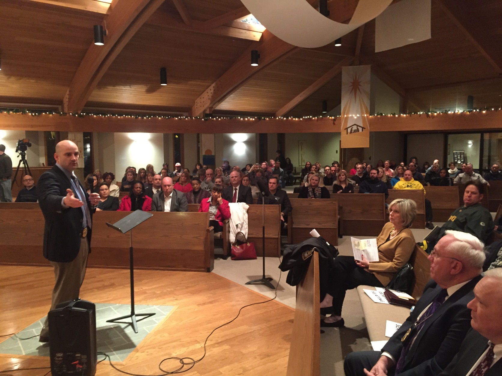 A community meeting was held at St. Matthew’s Lutheran Church in Woodbridge on Jan. 18, 2016. (WTOP/Mike Murillo)