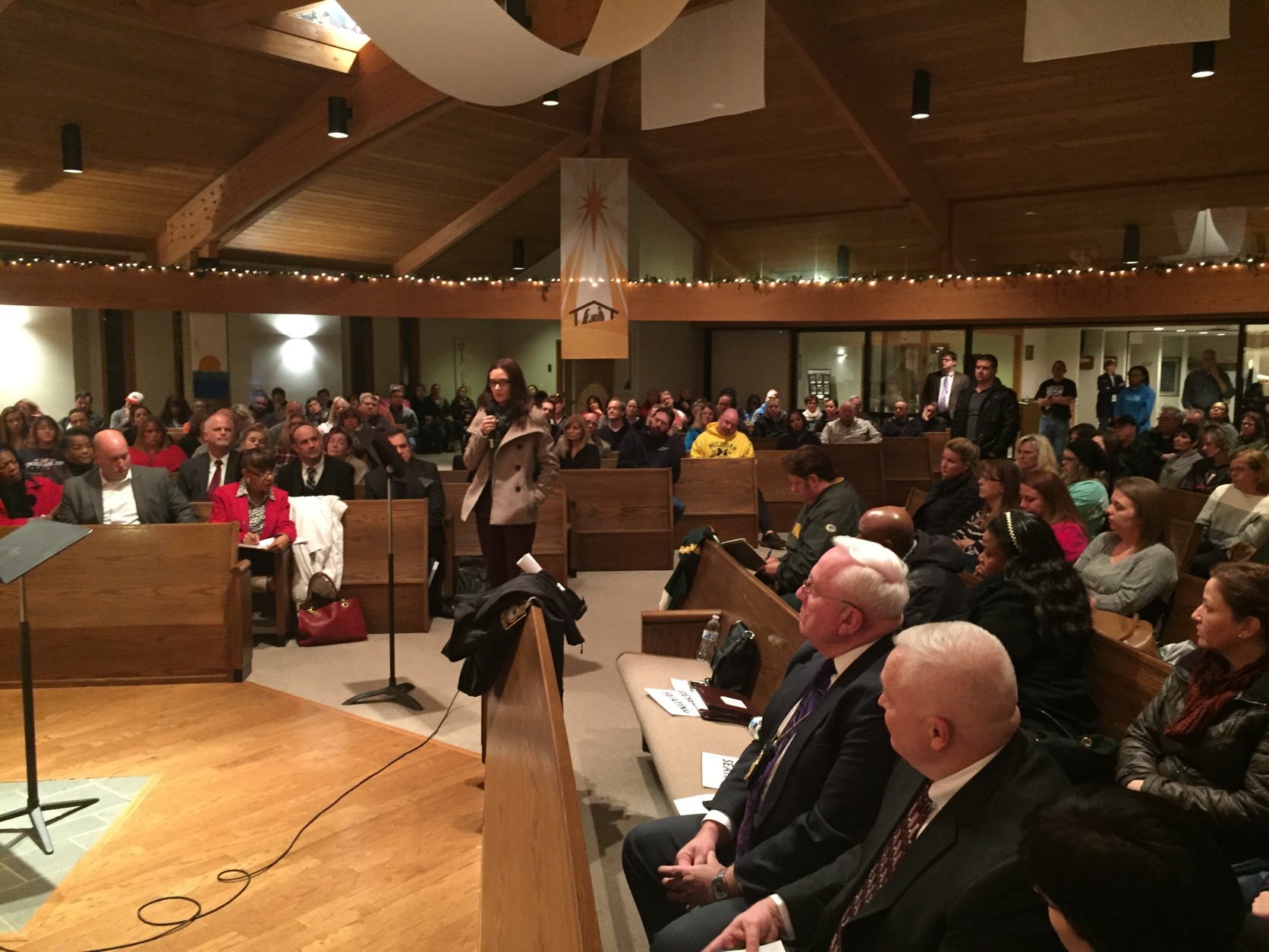 A community meeting was held at St. Matthew’s Lutheran Church in Woodbridge on Jan. 18, 2016. (WTOP/Mike Murillo)
