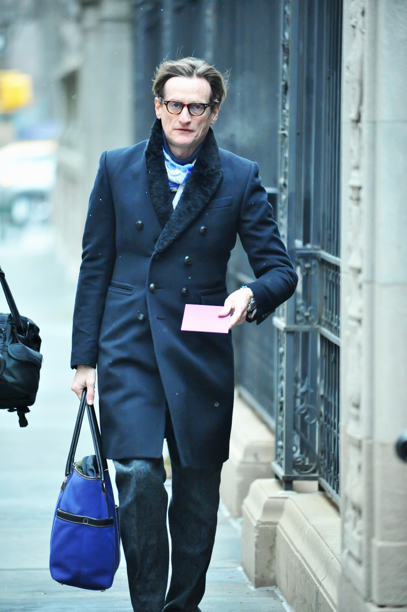 Vogue International Editor at Large Hamish Bowles on his way to a NYFW show. (@ 2016 Shannon Finney Photography)