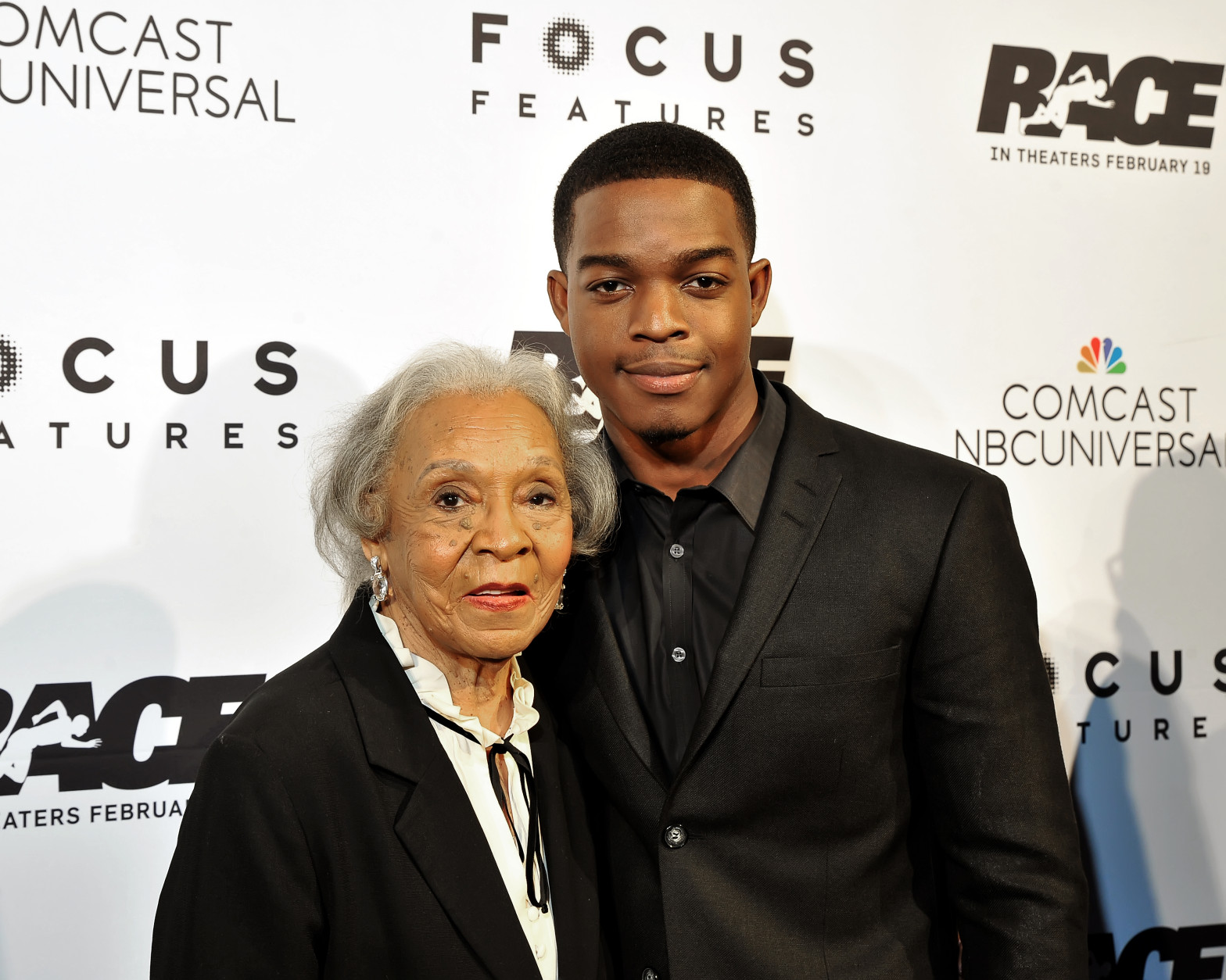 Gloria Owens, daughter of Jesse Owens, with actor Stephan James at the Feb. 3, 2016 screening of "Race." (Courtesy Shannon Finney, www.shannonfinneyphotography.com)