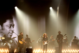 Chris Stapleton, from left, Bonnie Raitt, and Gary Clark Jr. perform a tribute to B.B. King at the 58th annual Grammy Awards on Monday, Feb. 15, 2016, in Los Angeles. (Photo by Matt Sayles/Invision/AP)
