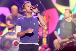 Chris Martin of Coldplay performs at the American Music Awards at the Microsoft Theater on Sunday, Nov. 22, 2015, in Los Angeles. (Photo by Matt Sayles/Invision/AP)