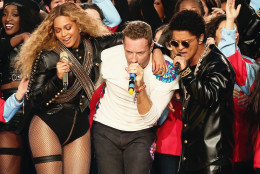 SANTA CLARA, CA - FEBRUARY 07:  (L-R) Beyonce, Chris Martin of Coldplay and Bruno Mars perform onstage during the Pepsi Super Bowl 50 Halftime Show at Levi's Stadium on February 7, 2016 in Santa Clara, California.  (Photo by Christopher Polk/Getty Images)