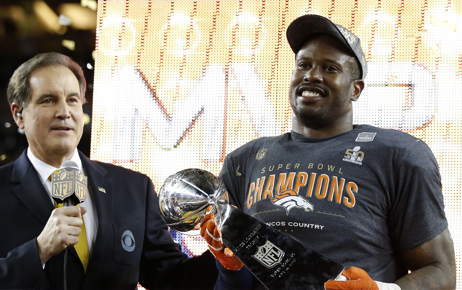 SANTA CLARA, CA - FEBRUARY 07:  Super Bowl MVP   Von Miller #58 of the Denver Broncos celebrates with the Vince Lombardi Trophy after winning Super Bowl 50 at Levi's Stadium on February 7, 2016 in Santa Clara, California.  The Broncos defeated the Panthers 24-10.  (Photo by Ezra Shaw/Getty Images)