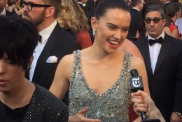 Daisy Ridley -- Rey frmo 'Star Wars' -- on the red carpet. (WTOP/Jason Fraley)