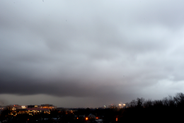 Squall moves into Northwest D.C. around 6 p.m. on Feb. 24, 2016. (WTOP/Dave Dildine)