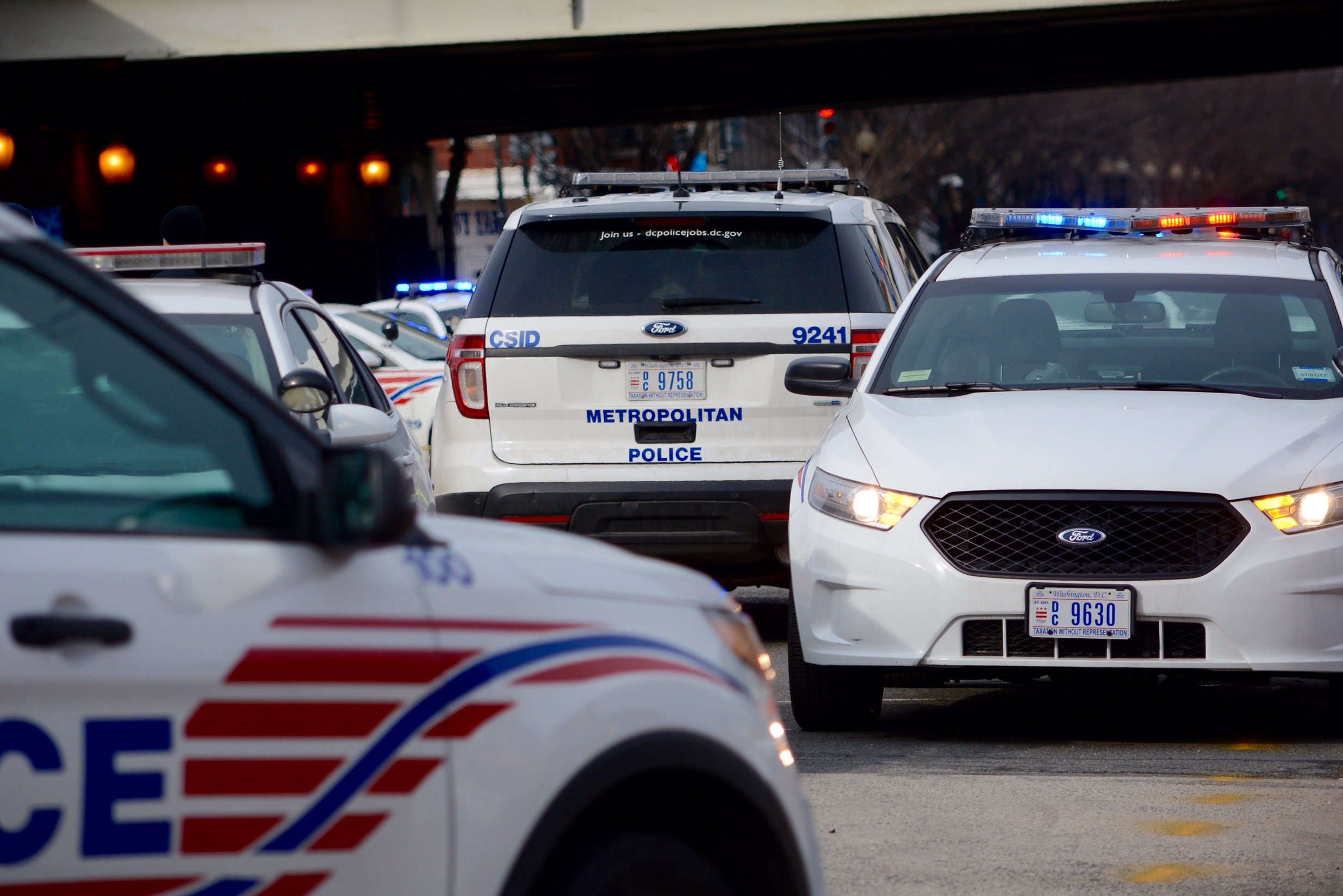 Man killed, officer shot during altercation in Northwest DC