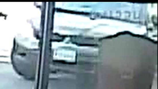 Police say this vehicle, believed to be a 2009 to 2011 Mitsubishi Endeavor, is involved in a purse theft at a Dunkin’ Donuts in Falls Church, Virginia. (Courtesy Fairfax County Police Department)