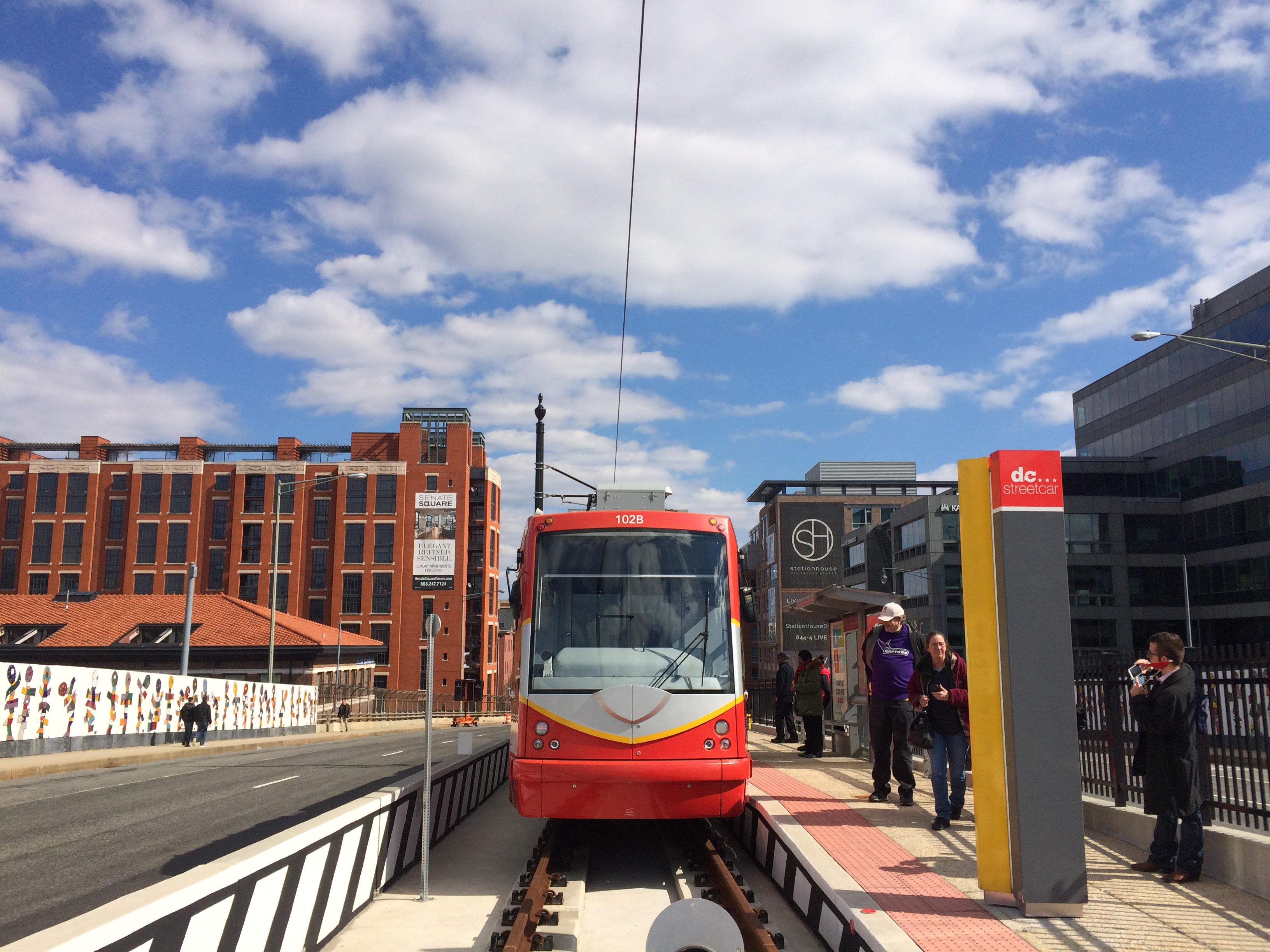 Officials look at new ways to power DC streetcars