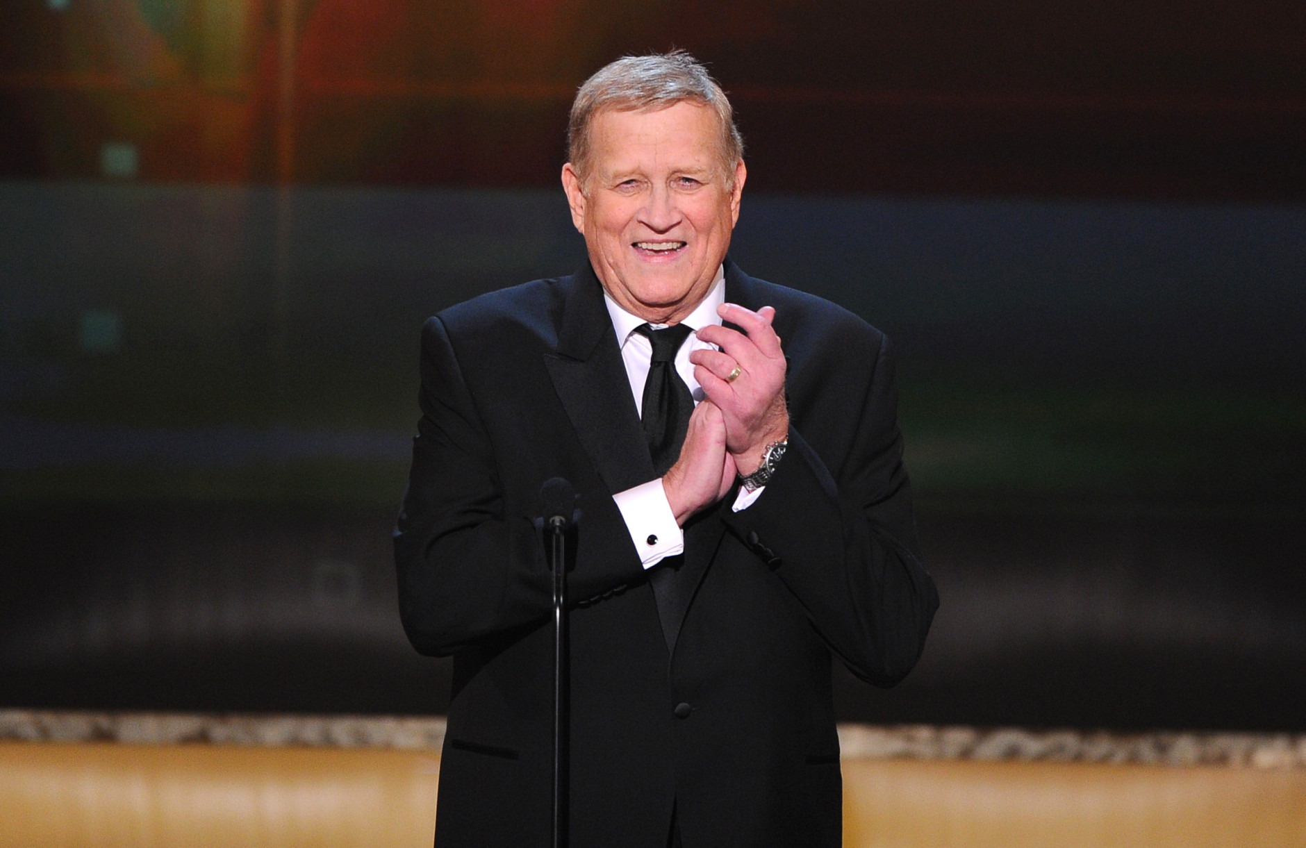 SAG President Ken Howard speaks on stage at the 21st annual Screen Actors Guild Awards at the Shrine Auditorium on Sunday, Jan. 25, 2015, in Los Angeles. Howard, who starred in 1970s series “The White Shadow” and has led the Screen Actors Guild for years, died, Wednesday, March 23, 2016, at age 71. No cause of death was given. (Photo by Vince Bucci/Invision/AP)