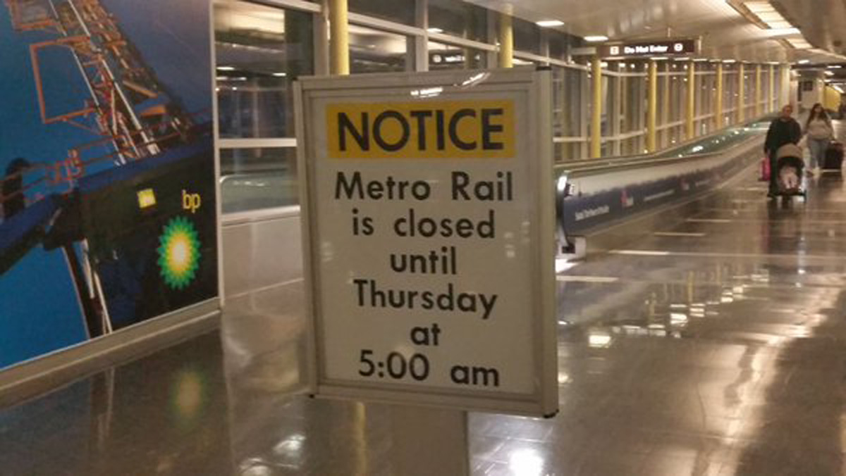 Metrorail's shutdown on Wednesday, March 16, 2016, is also impacting air travelers trying to get to and from Reagan National Airport. (WTOP/Kathy Stewart)