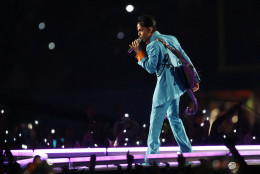 Prince performs during the halftime show at Super Bowl XLI football game at Dolphin Stadium in Miami on Sunday, Feb. 4, 2007. (AP Photo/Kevork Djansezian)
