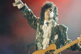 Oscar-winning rock singer Prince gives his final performance in Miamis Orange Bowl, Easter Sunday, April 8, 1985, before a crowd of an estimated 55,000 fans. (AP Photo/Phil Sandlin)