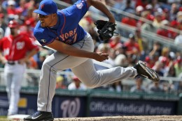 New York Mets relief pitcher Jeurys Familia throws during the seventh inning of a baseball game against the Washington Nationals at Nationals Park Sunday, May 18, 2014, in Washington. The Nationals won 6-3. (AP Photo/Alex Brandon)