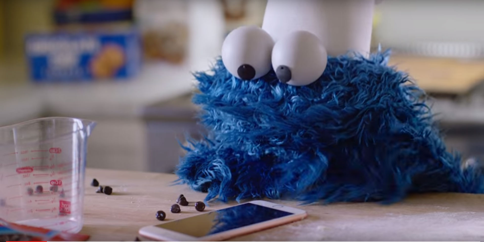 Apple’s Cookie Monster ‘outtakes’ ad is real treat (Video)