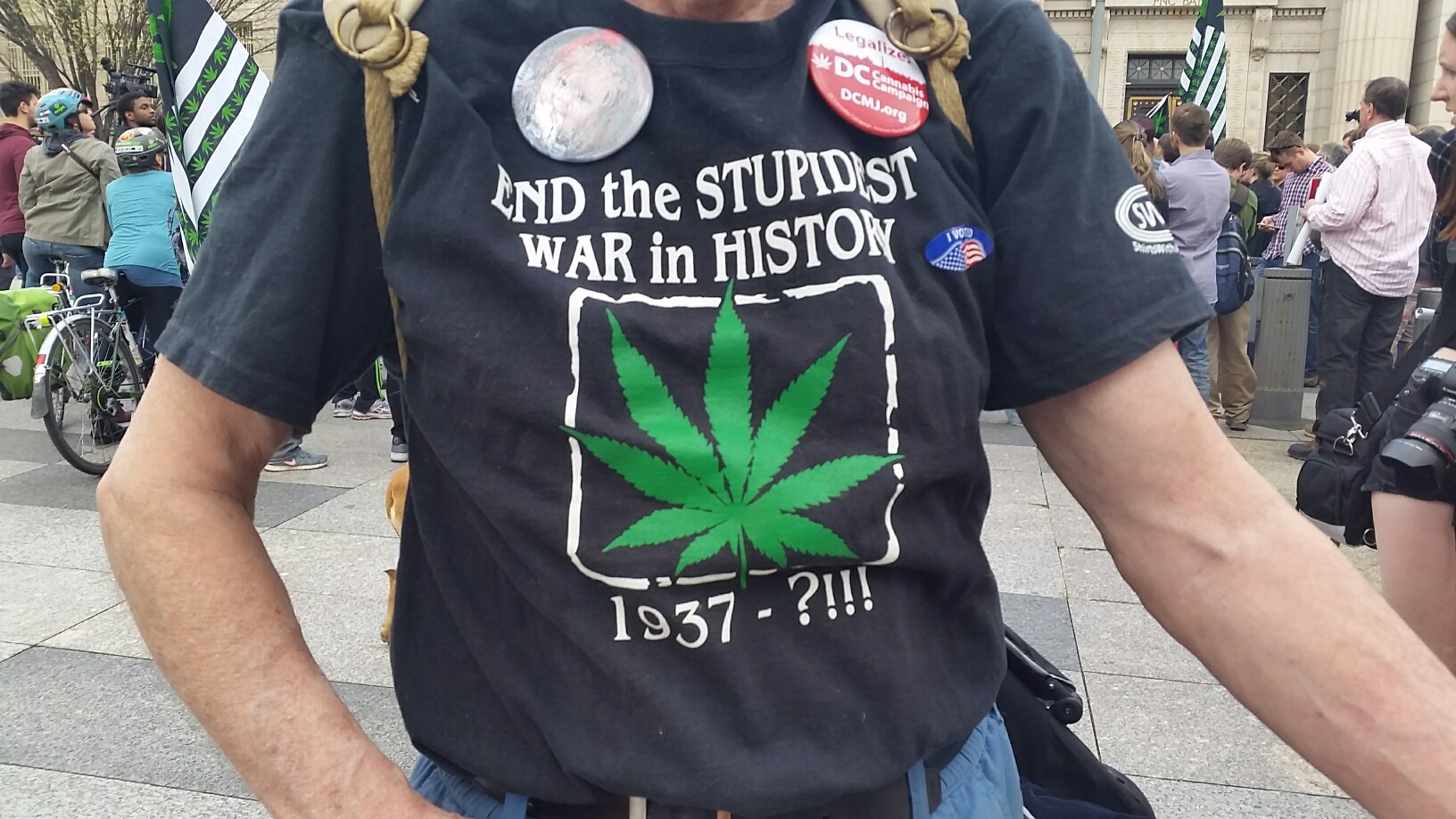 This is the scene from a protest outside the White House on Saturday, March 2, 2016. Pro-marijuana activists say President Barack Obama should remove pot from the list of Schedule 1 controlled substances, which includes heroin and other addictive drugs. (WTOP/Kathy Stewart)