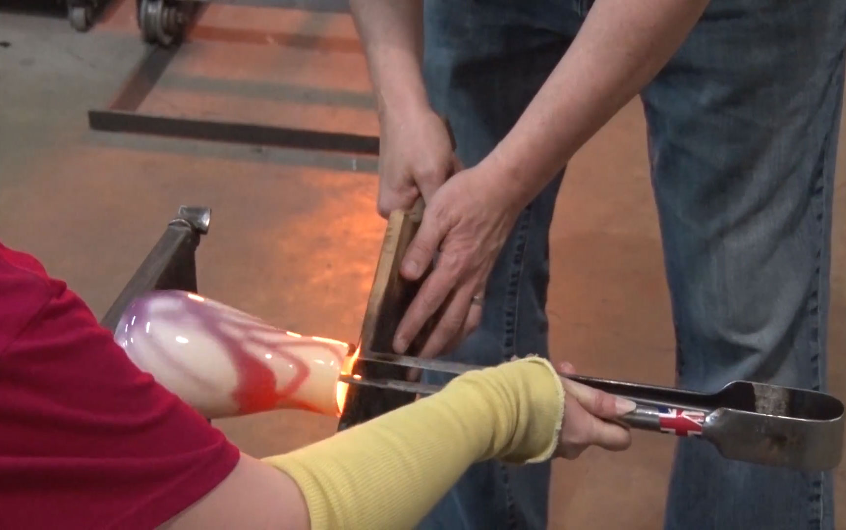 Md. woman makes glass with class (Video)