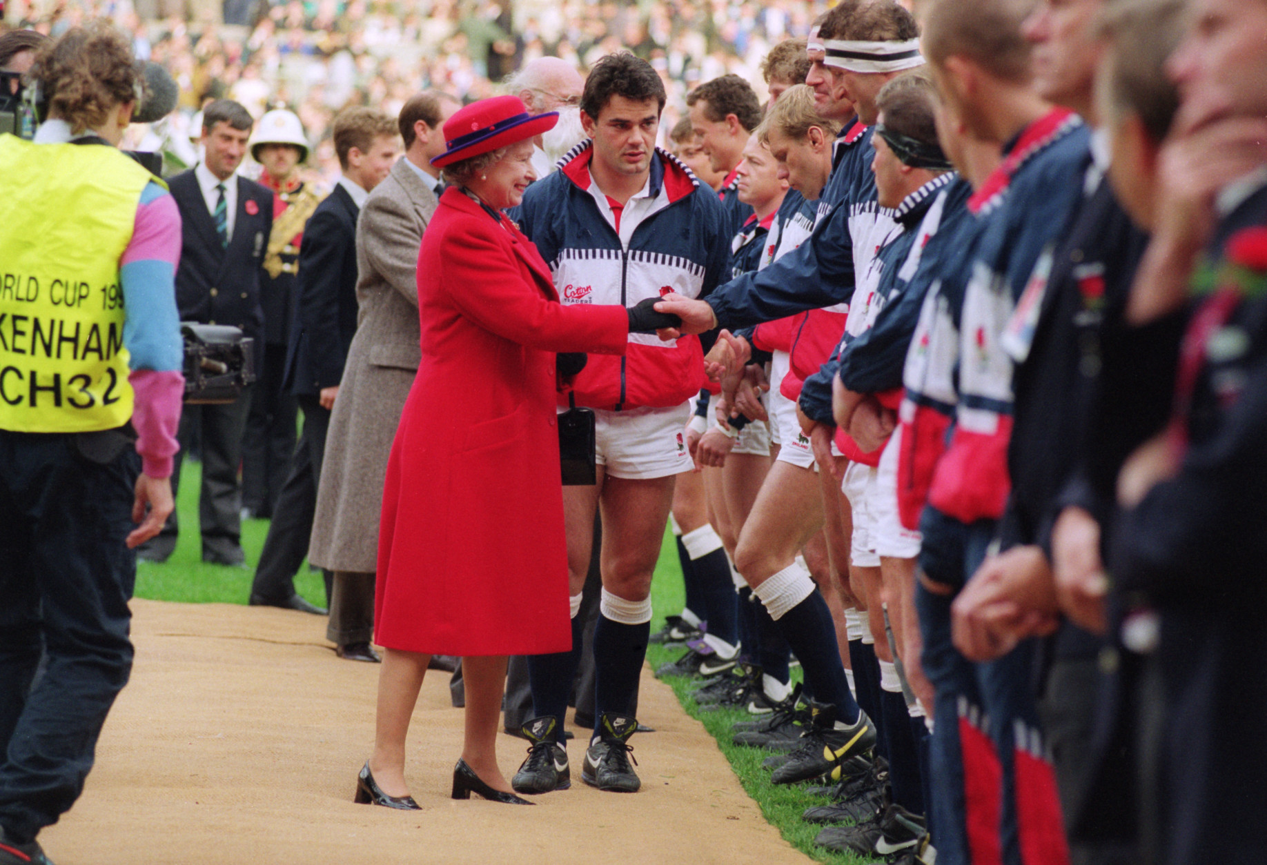 England captain Will Carling introduces Queen Elizabeth to the England team before the Rugby World Cup Final against Australia at Twickenham, 2nd November 1991. Australia won the match 12-6.  (Photo by Russell Cheyne/Getty Images)