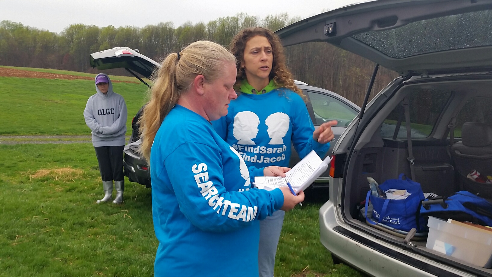 Volunteers at search for Jacob and Sarah Hoggle at Goshen Recreational Park in Montgomery County, Maryland on Saturday, April 2, 2016. The children have been missing since 2014.  (WTOP/Kathy Stewart)
