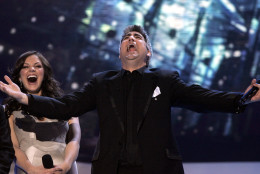 Taylor Hicks reacts after being announced the winner of season five of American Idol on Wednesday, May 24, 2006, in Los Angeles. At left is runner-up Katharine McPhee. (AP Photo/Kevork Djansezian)
