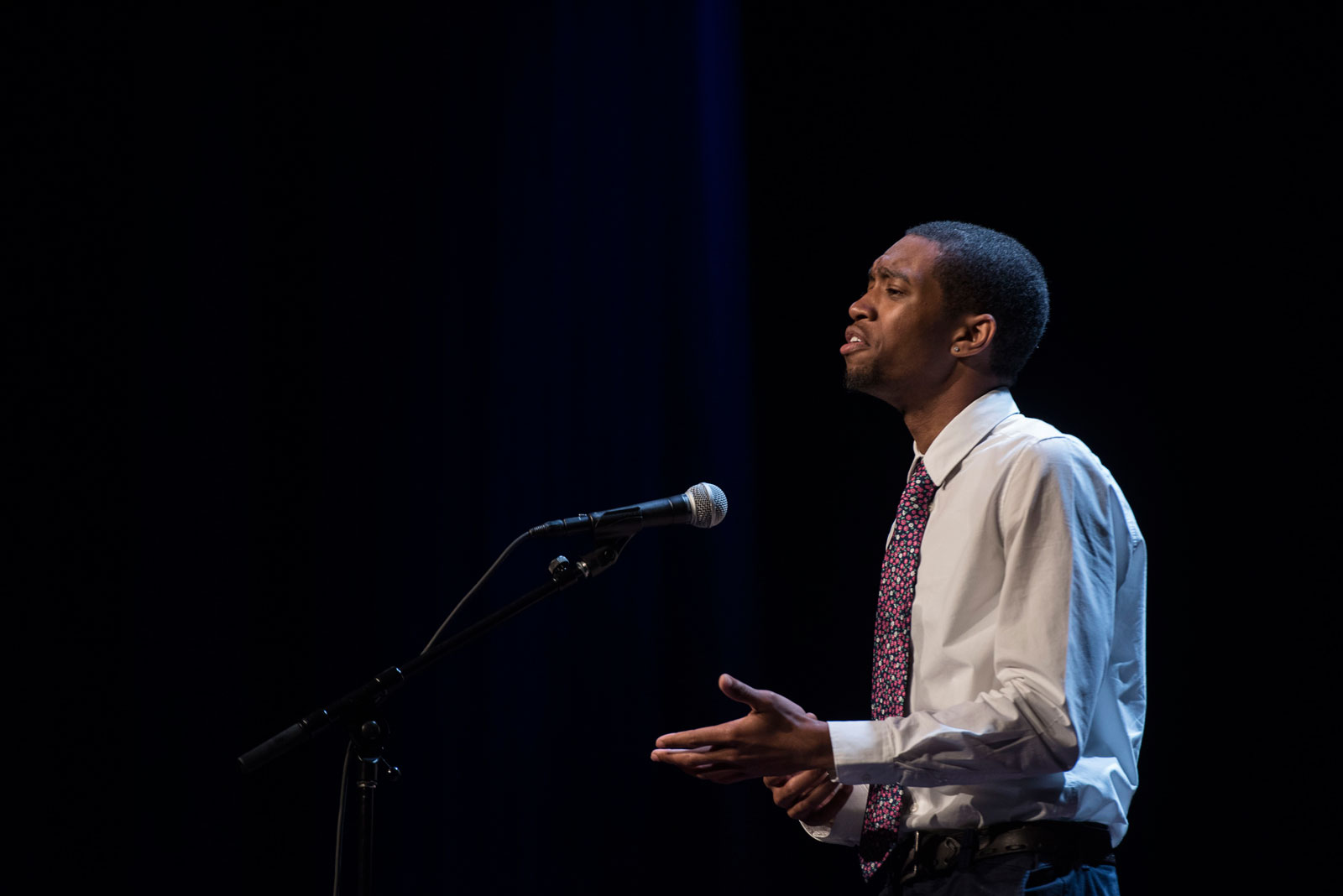 Virginia Beach teen wins big at national poetry competition