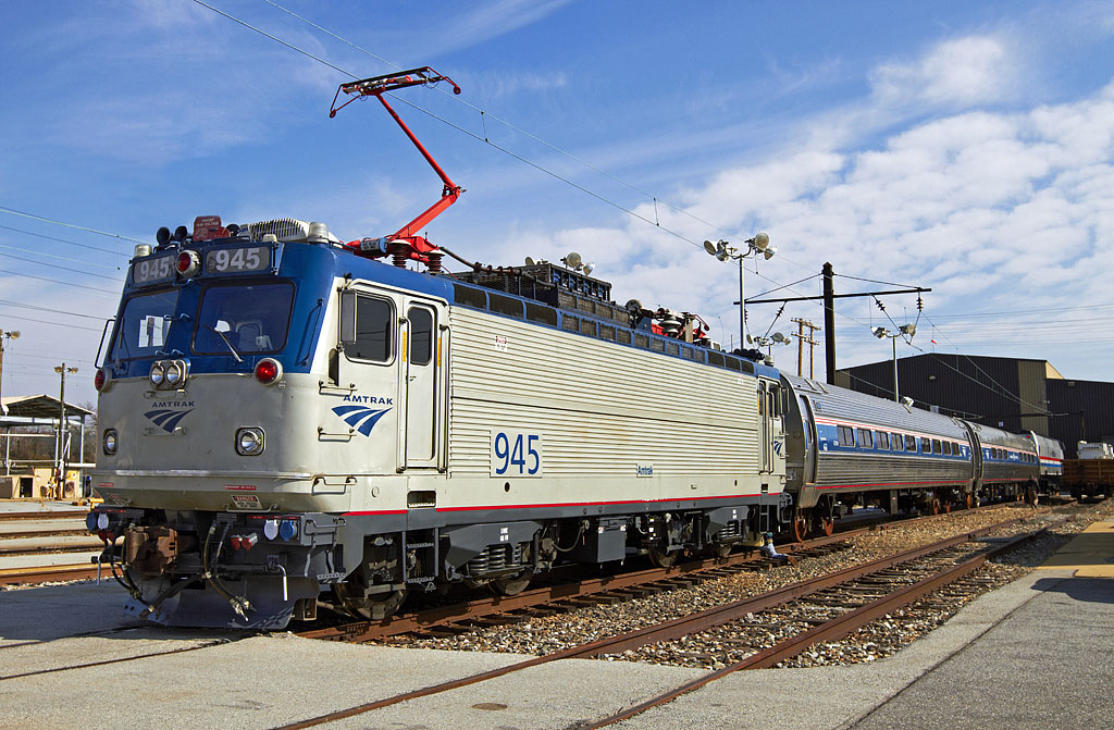 Amtrak says farewell to the AEM-7
