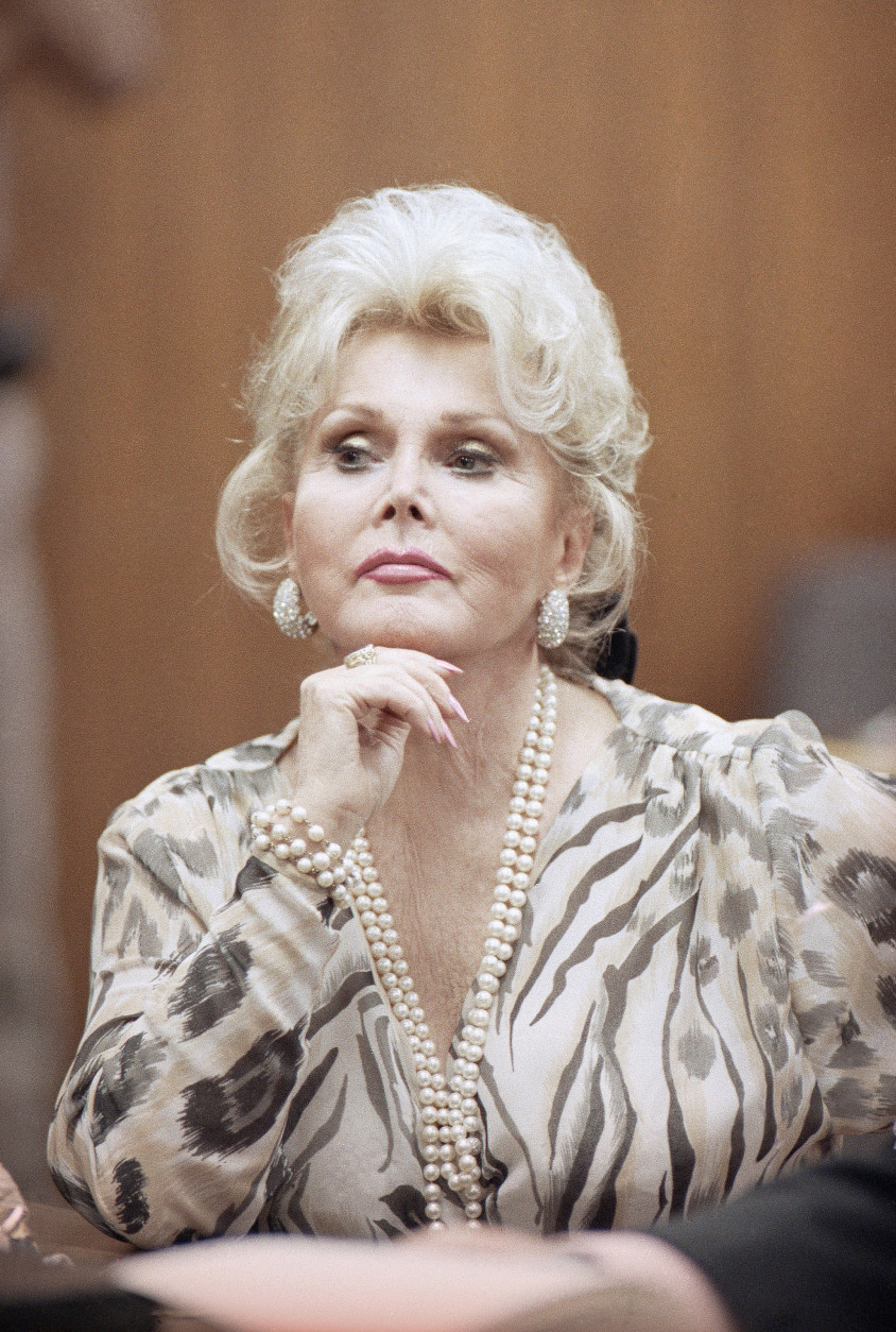 FILE - This May 1, 1990 file photo shows Zsa Zsa Gabor  in a courtroom in Beverly Hills, Calif.   A representative for Gabor said Sunday Jan. 2, 2011 that she is back in a Los Angeles hospital to have part of her leg amputated. (AP Photo/Kevork Djansezian, File)