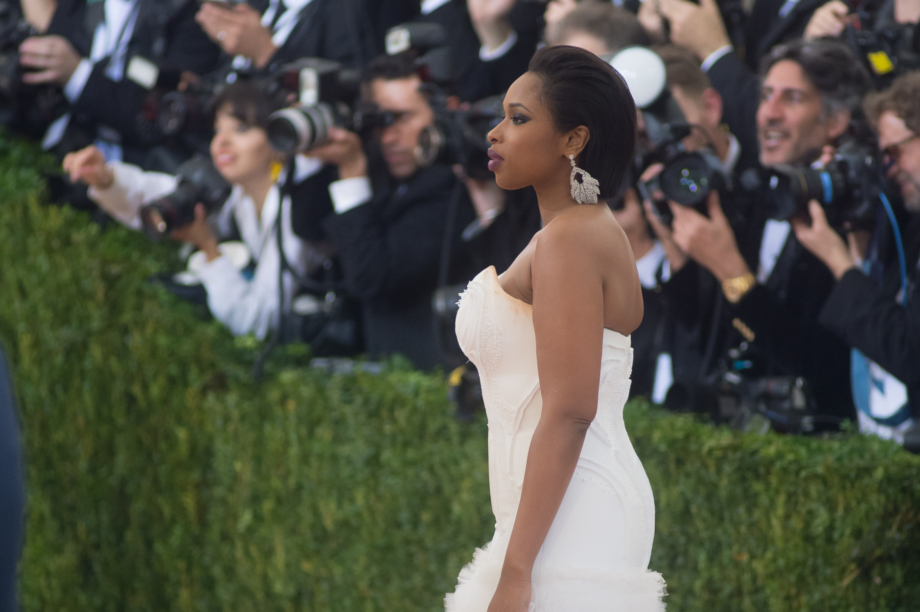 Jennifer Hudson attends the "Manus x Machina: Fashion In An Age Of Technology" Costume Institute Gala at Metropolitan Museum of Art on May 2, 2016 in New York City.  (Photo by Mark Sagliocco/Getty Images)