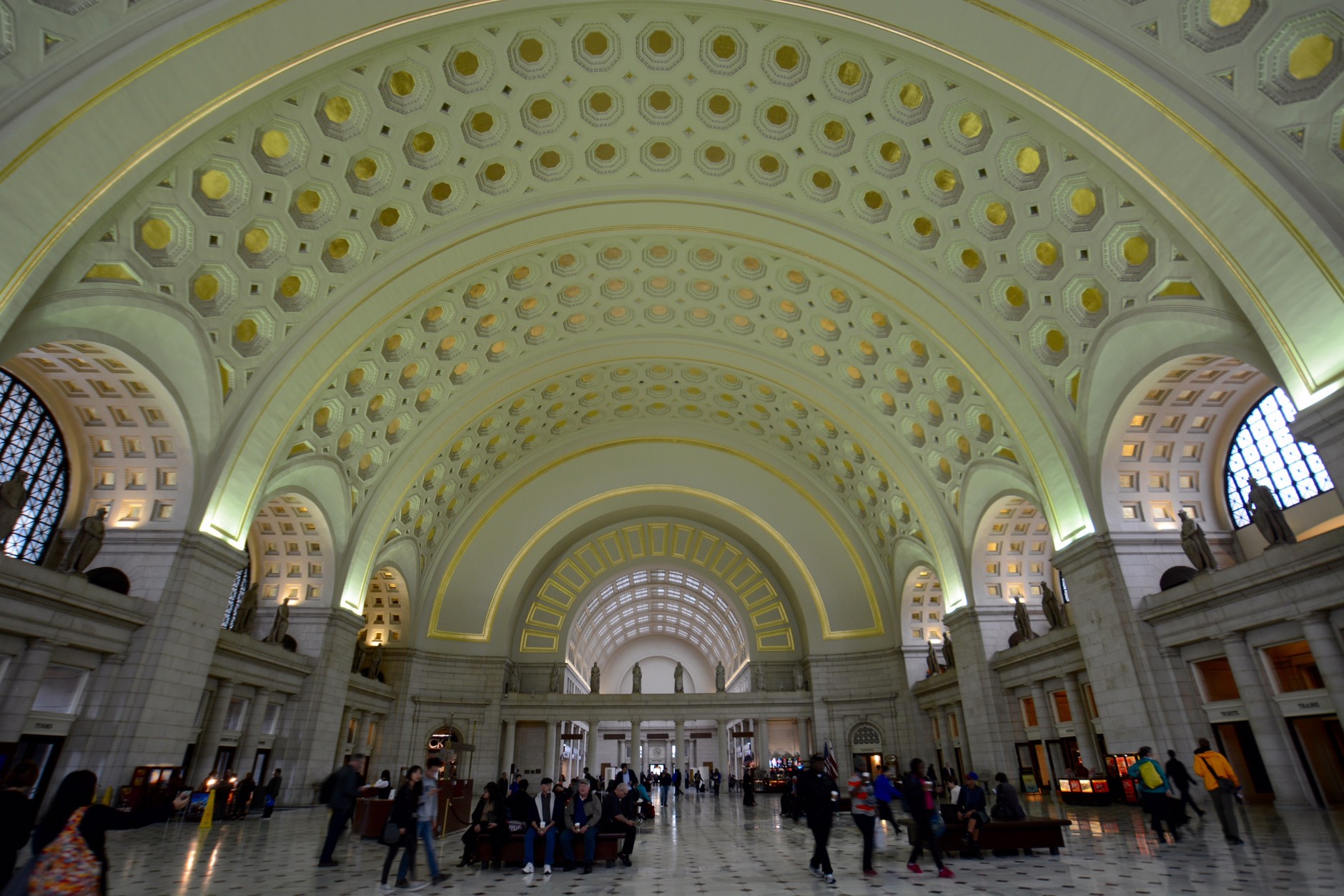 Facing the west hall under the grand arches of Union Station head house. The five barreled, vaulted bays sprawl across an open space for the first time in half a century. (WTOP/Dave Dildine)