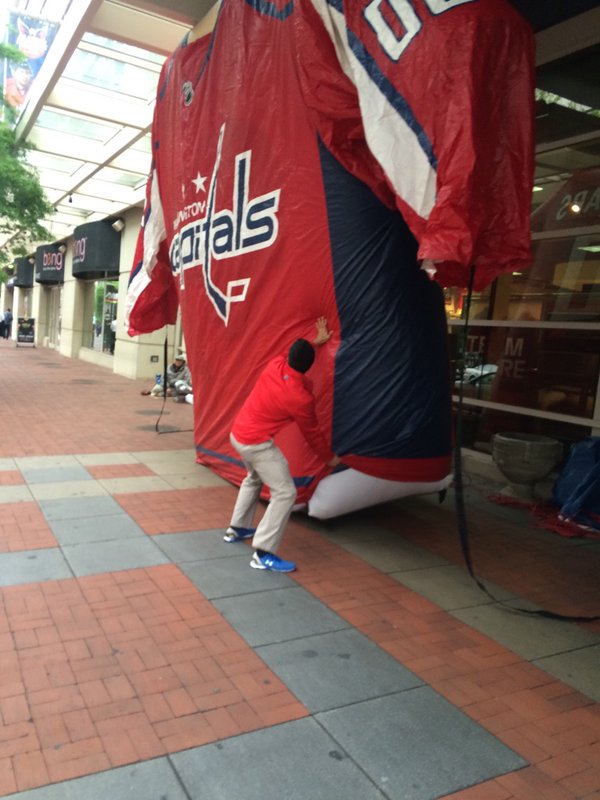 Here's the set-up outside the Verizon Center for the Caps watch party. (WTOP/Dick Uliano)