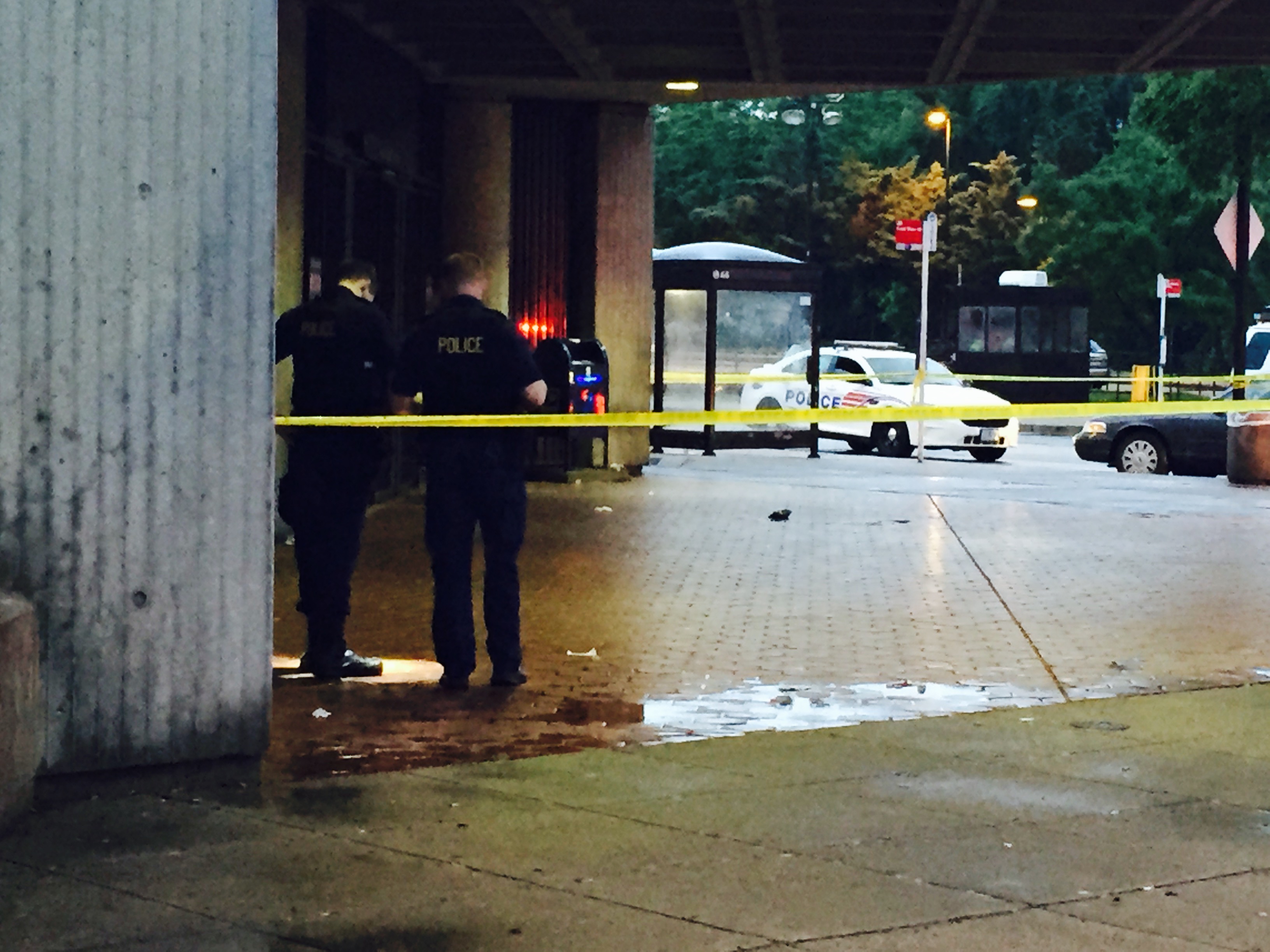 Teenage girl shot at entrance to Anacostia Metro station
