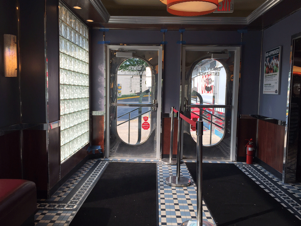 Inside the Tysons Corner Silver Diner Sunday, May 8. (WTOP/Dennis Foley)