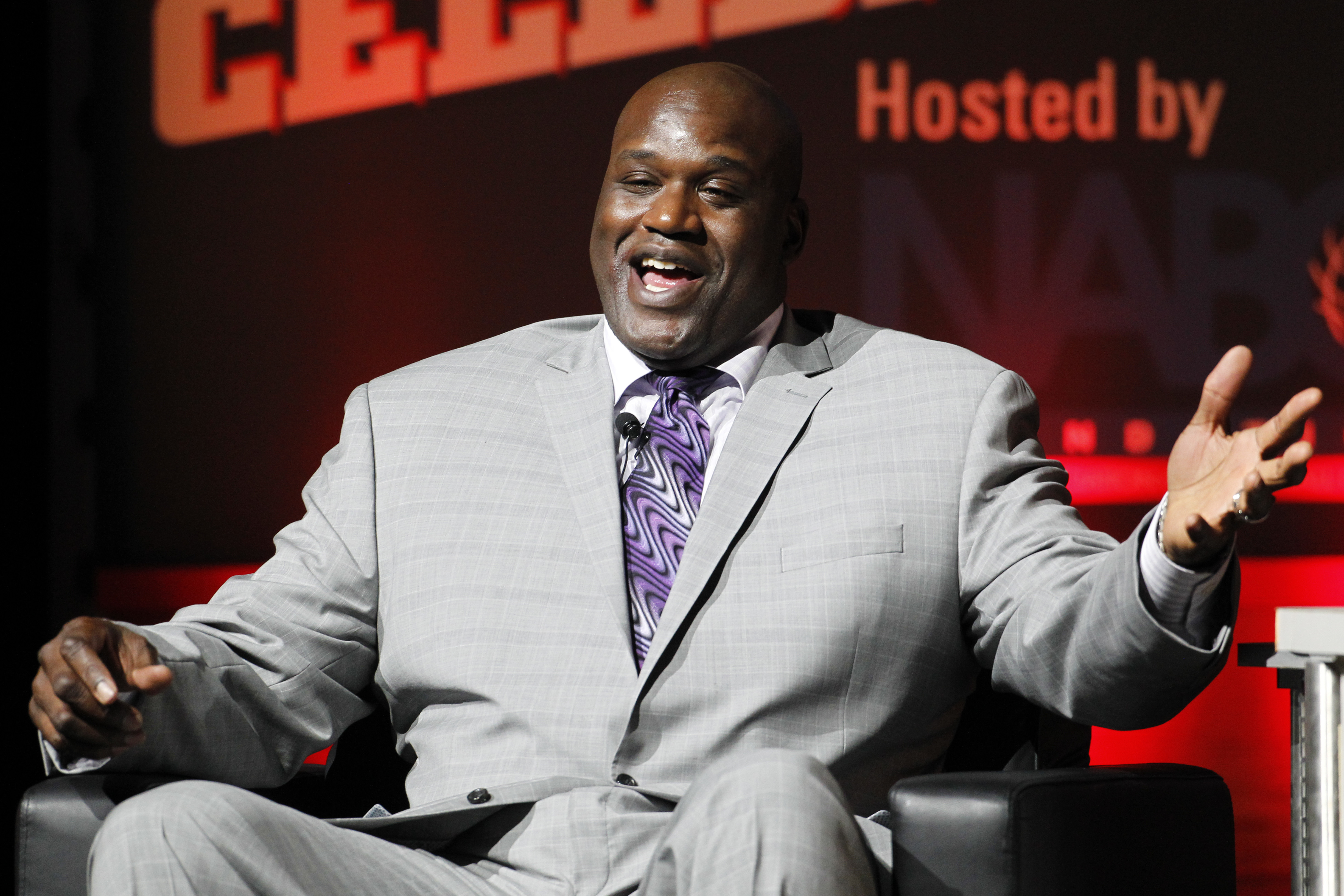 Shaquille O’Neal goes undercover as Lyft driver