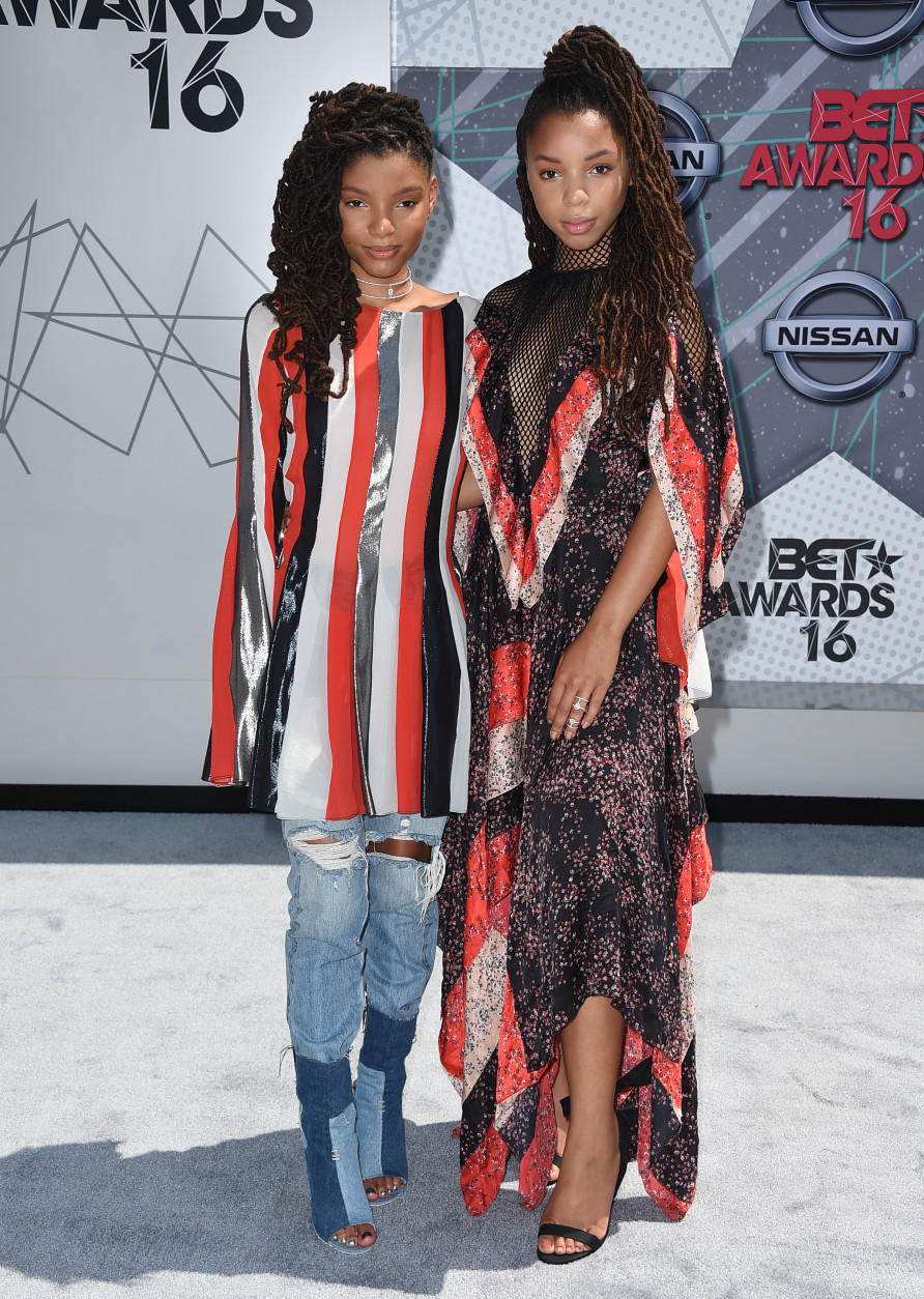 Chloe Bailey, left, and Halle Bailey arrive at the BET Awards at the Microsoft Theater on Sunday, June 26, 2016, in Los Angeles. (Photo by Jordan Strauss/Invision/AP)