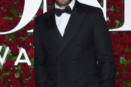 Jake Gyllenhaal arrives at the Tony Awards at the Beacon Theatre on Sunday, June 12, 2016, in New York. (Photo by Charles Sykes/Invision/AP)