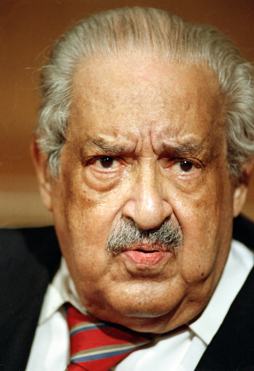 FILE - In this June 28, 1991 file photo, then-retiring Supreme Court Associate Justice Thurgood Marshall faces cameras and reporters during a news conference in the Supreme Court in Washington. As a young lawyer working for Marshall, Elena Kagan repeatedly expressed her concern that a conservative Supreme Court was looking for ways to cut back on the rights of women, criminal defendants and prisoners. (AP Photo/Charles Tasnadi, File)