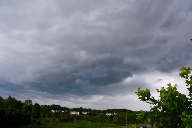 Dark clouds gather in Montgomery County, Md. (WTOP/Dave Dildine)